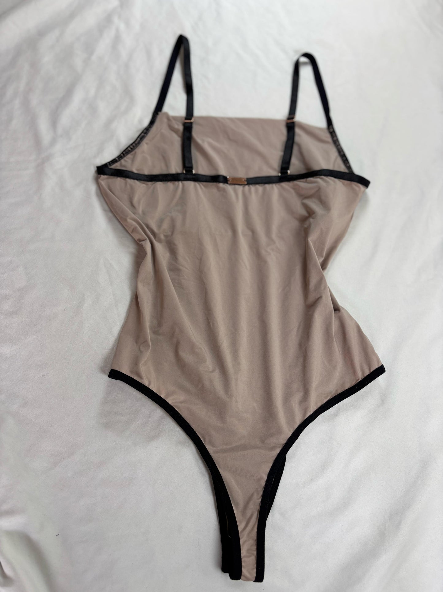 Body Etérea